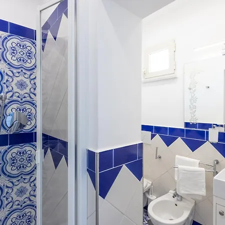 Profumo Di Mare - Sea Front Terrace Apartment Marina Grande, Sorrento * ソレント