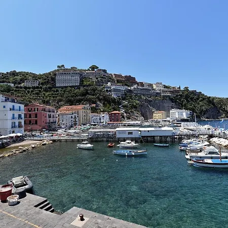 Apartamento Profumo Di Mare - Sea Front Terrace Apartment Marina Grande, Sorrento *