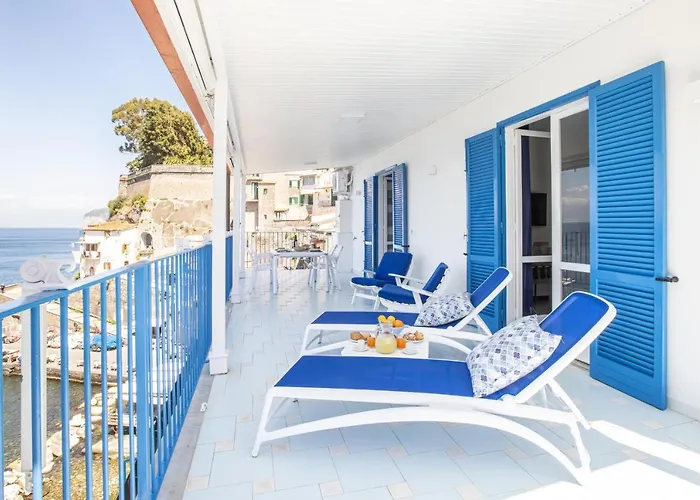 Profumo Di Mare - Sea Front Terrace Marina Grande, Апартаменти