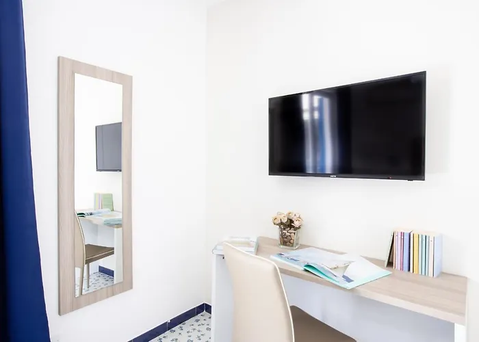 Profumo Di Mare - Sea Front Terrace Marina Grande, Sorrento