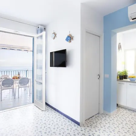 Profumo Di Mare - Sea Front Terrace Apartment Marina Grande, Sorrento * Sorrento